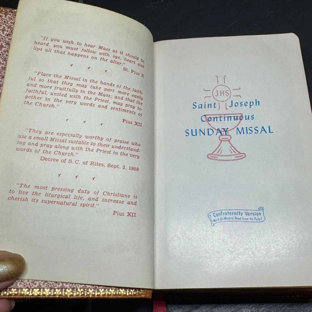 Vintage 1961 Saint Joseph Continuous Sunday Missal‎ Catholic Book Publishing Co